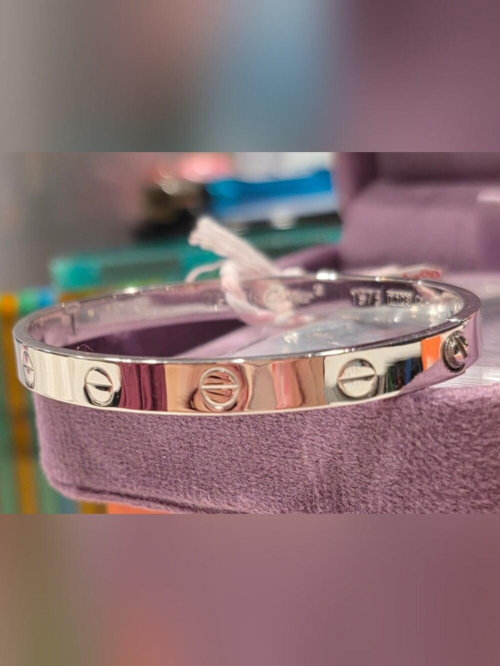 🟣🎶18K White Gold Bangle Bracelet🎶🟣